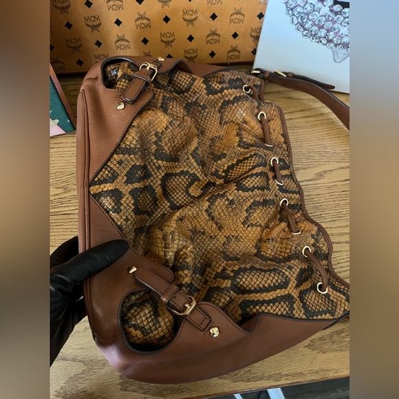 MCM SNAKE HOBO (ITALY) - Picture 3 of 16